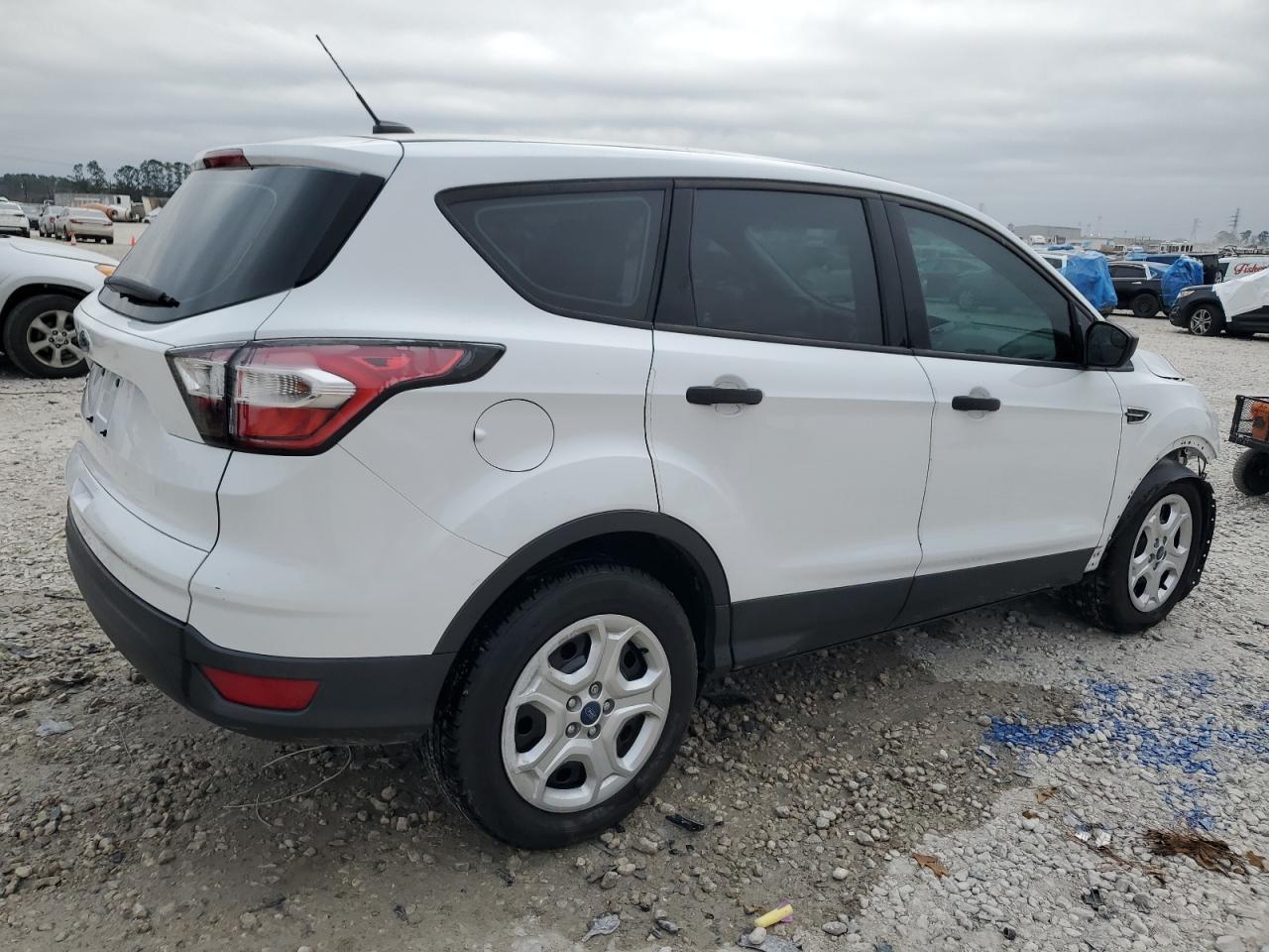 2017 FORD ESCAPE S - Image 3