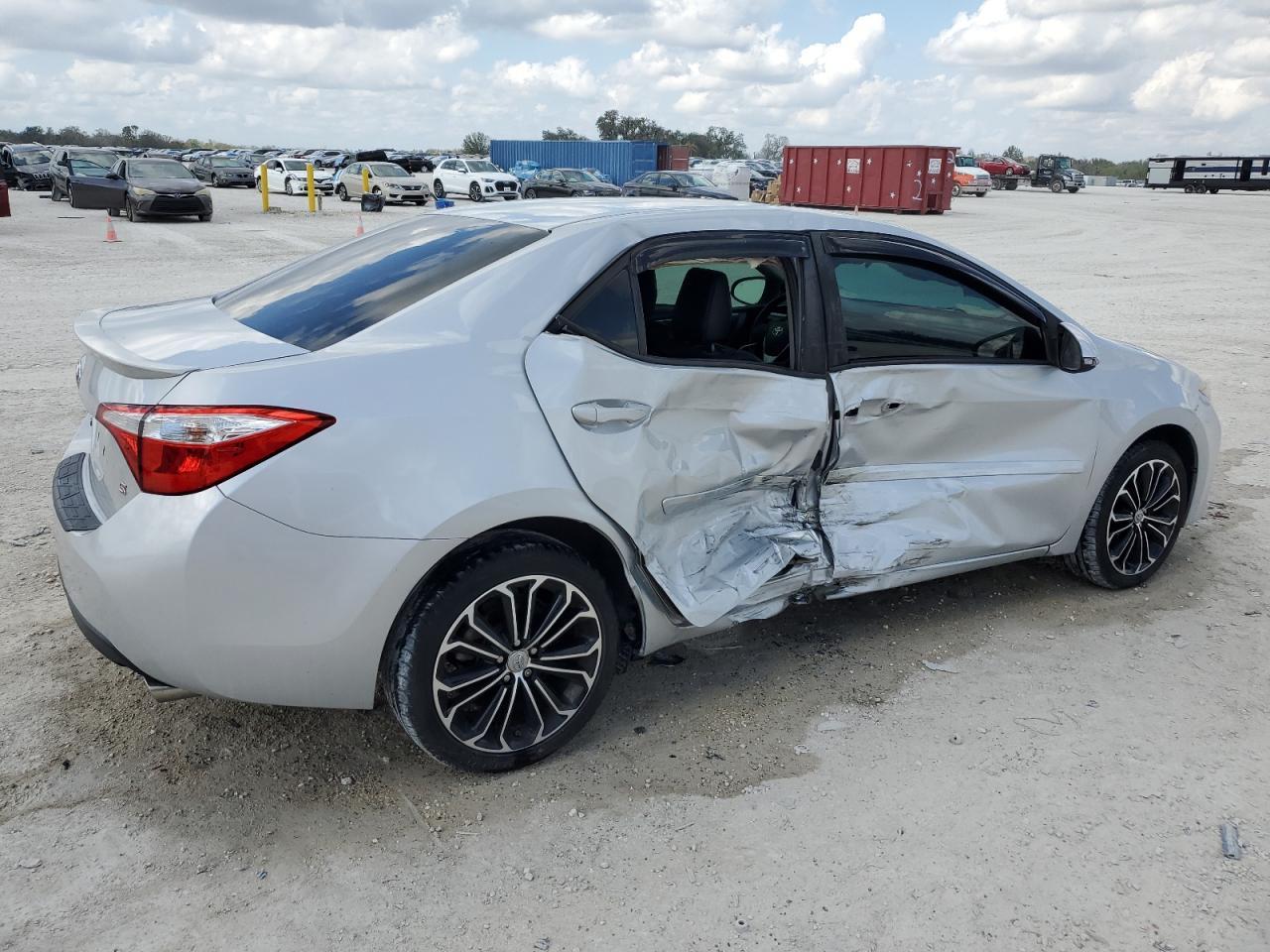 2016 TOYOTA COROLLA L - Фото 3