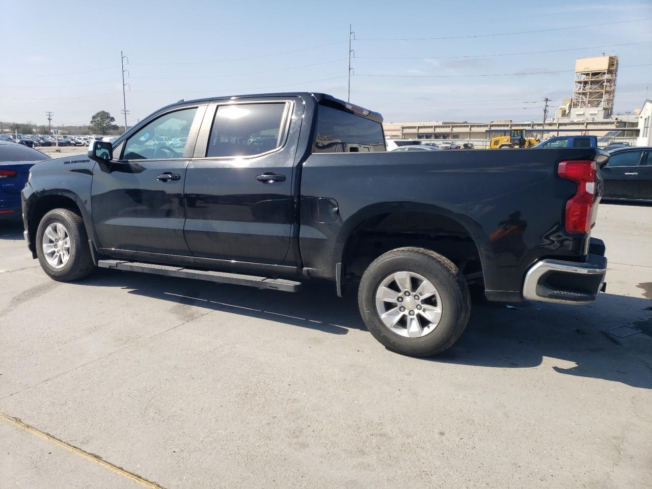 2021 CHEVROLET SILVERADO - Фото 2