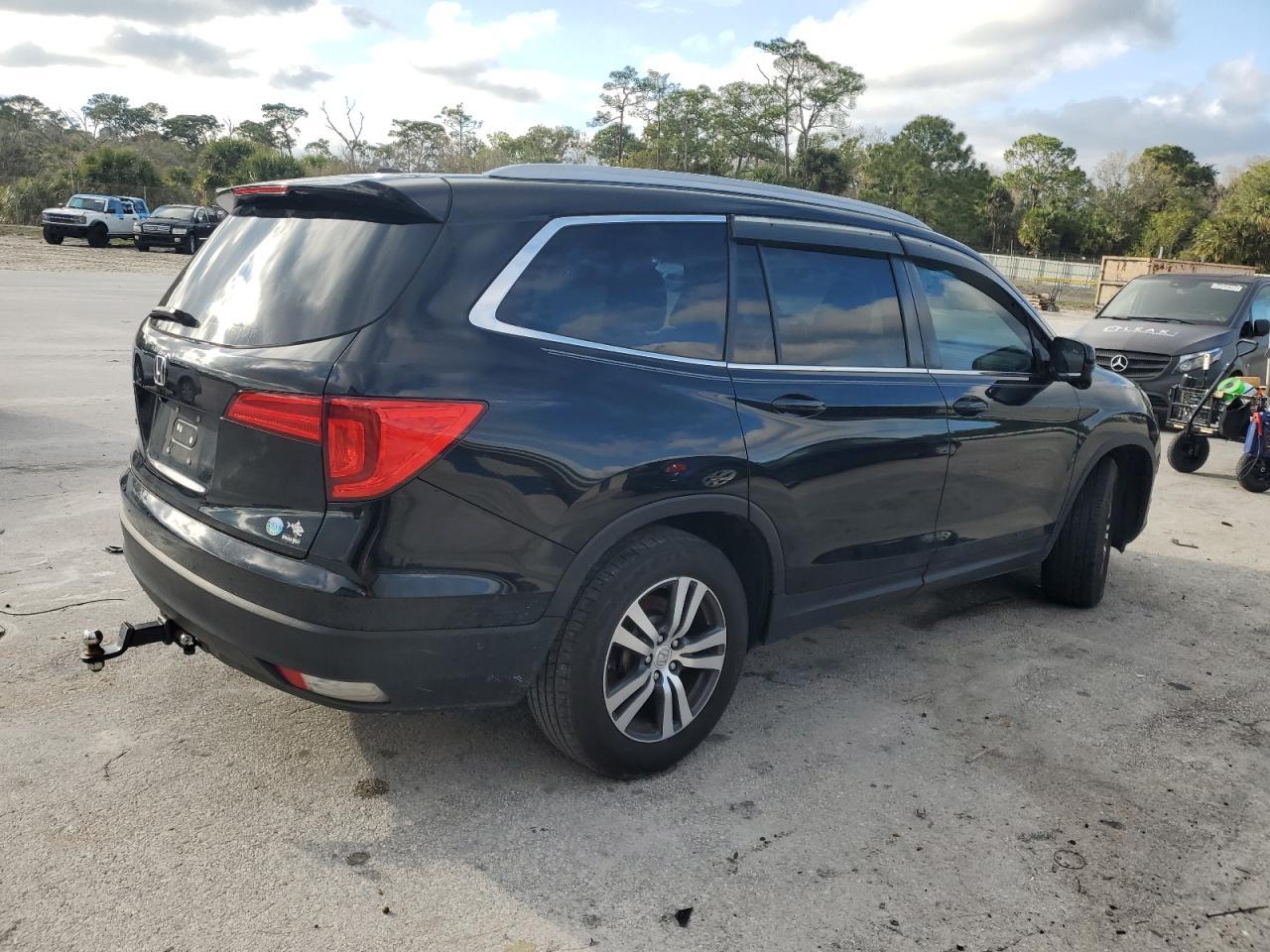 2016 HONDA PILOT EXL - Фото 3