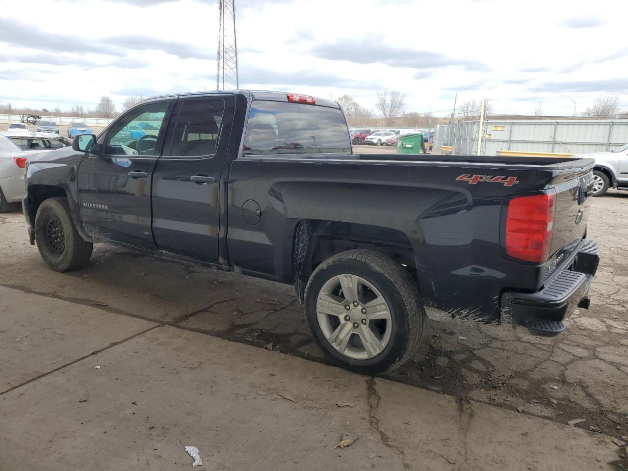 2016 CHEVROLET SILVERADO - Image 2