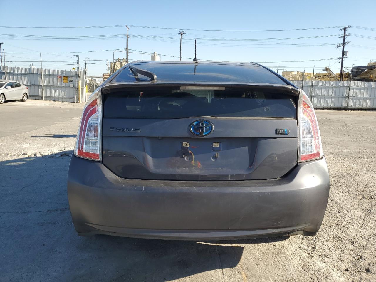 2015 TOYOTA PRIUS - Фото 6