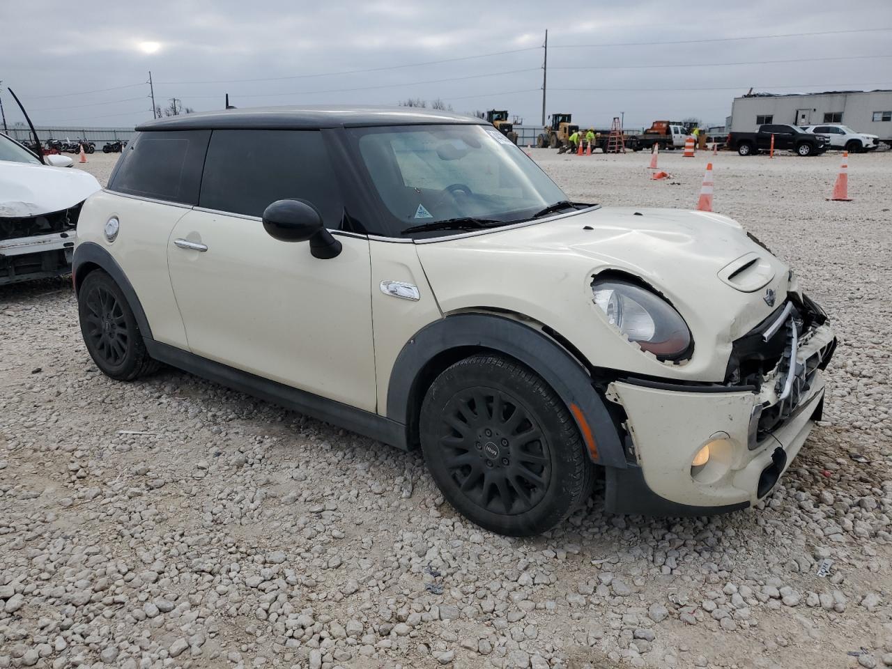 2017 MINI COOPER S - Image 4