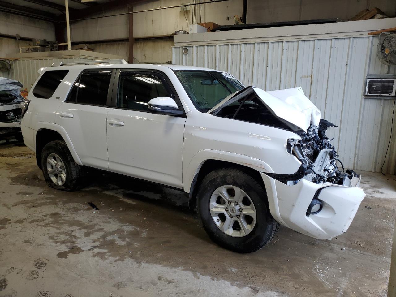 2017 TOYOTA 4RUNNER SR - Фото 4