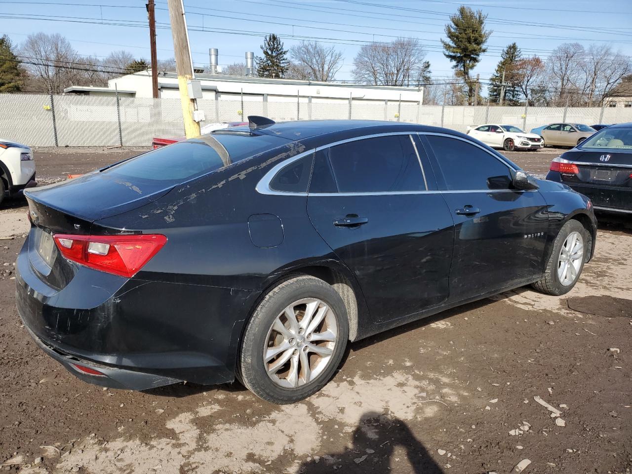 2017 CHEVROLET MALIBU LT - Image 3