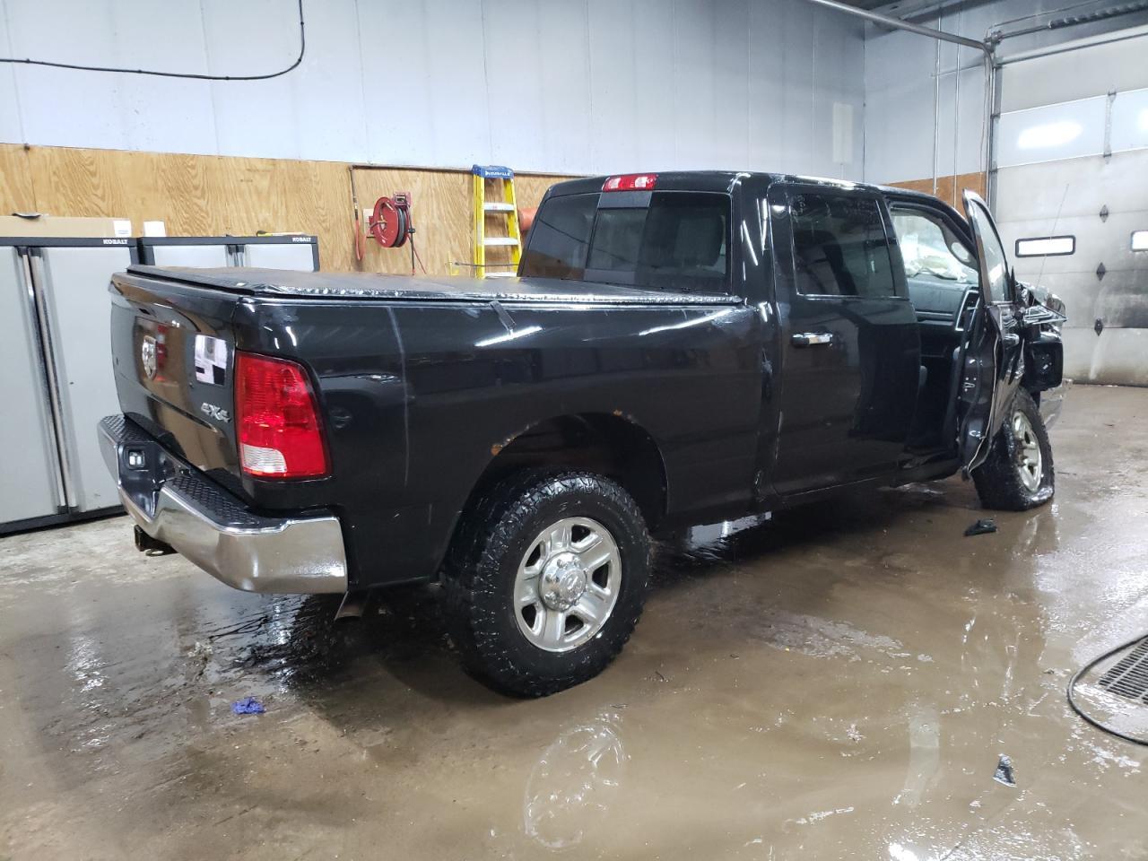 2017 RAM 2500 SLT - Image 3