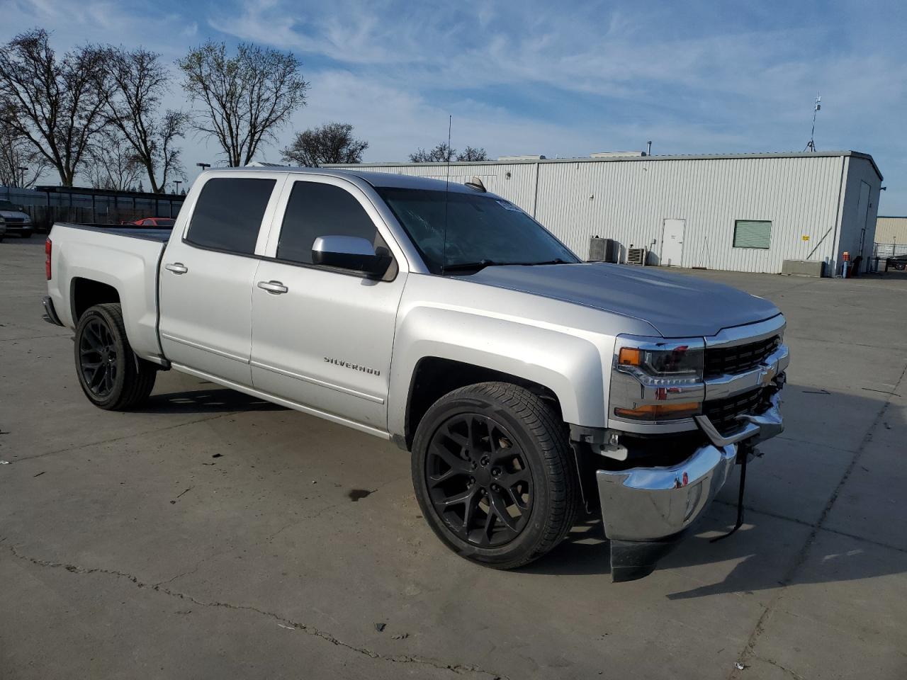 2017 CHEVROLET SILVERADO - Фото 4
