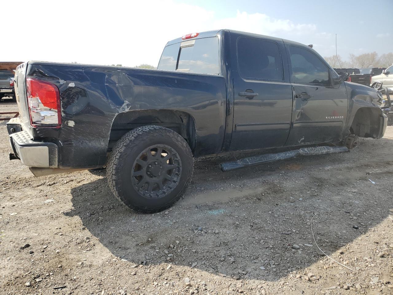 2013 CHEVROLET SILVERADO - Image 3