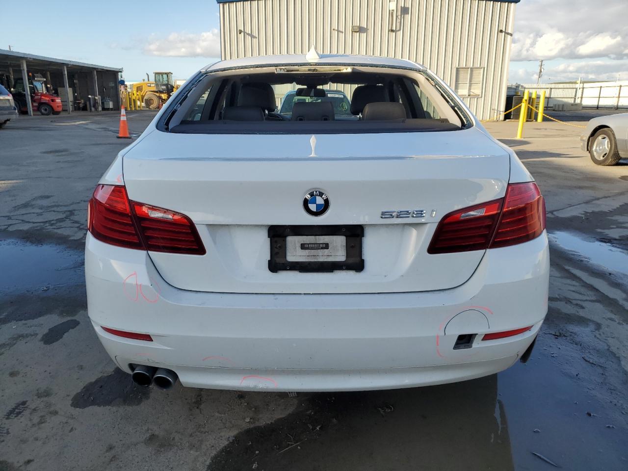 2016 BMW 528 I - Image 6