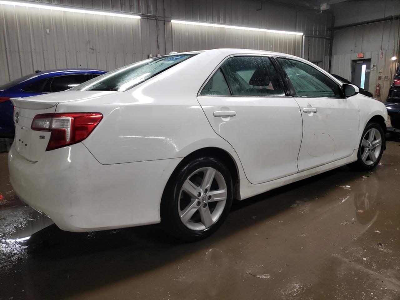 2014 TOYOTA CAMRY L - Image 3