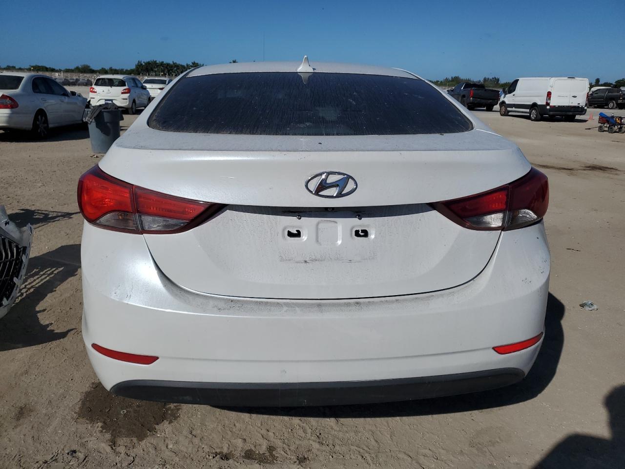 2015 HYUNDAI ELANTRA SE - Image 6