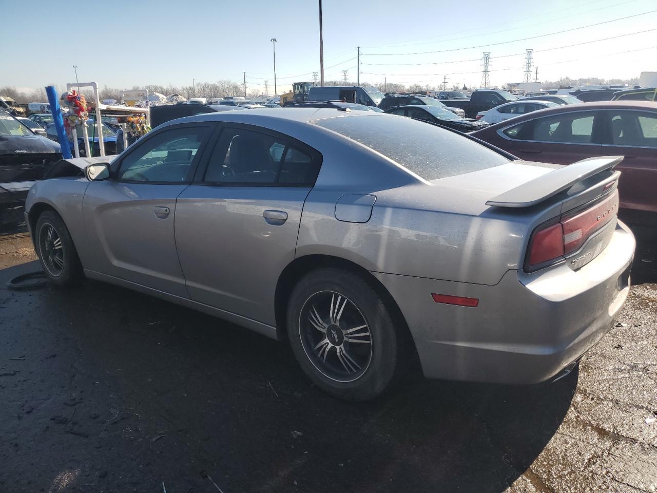 2013 DODGE CHARGER SE - Image 2