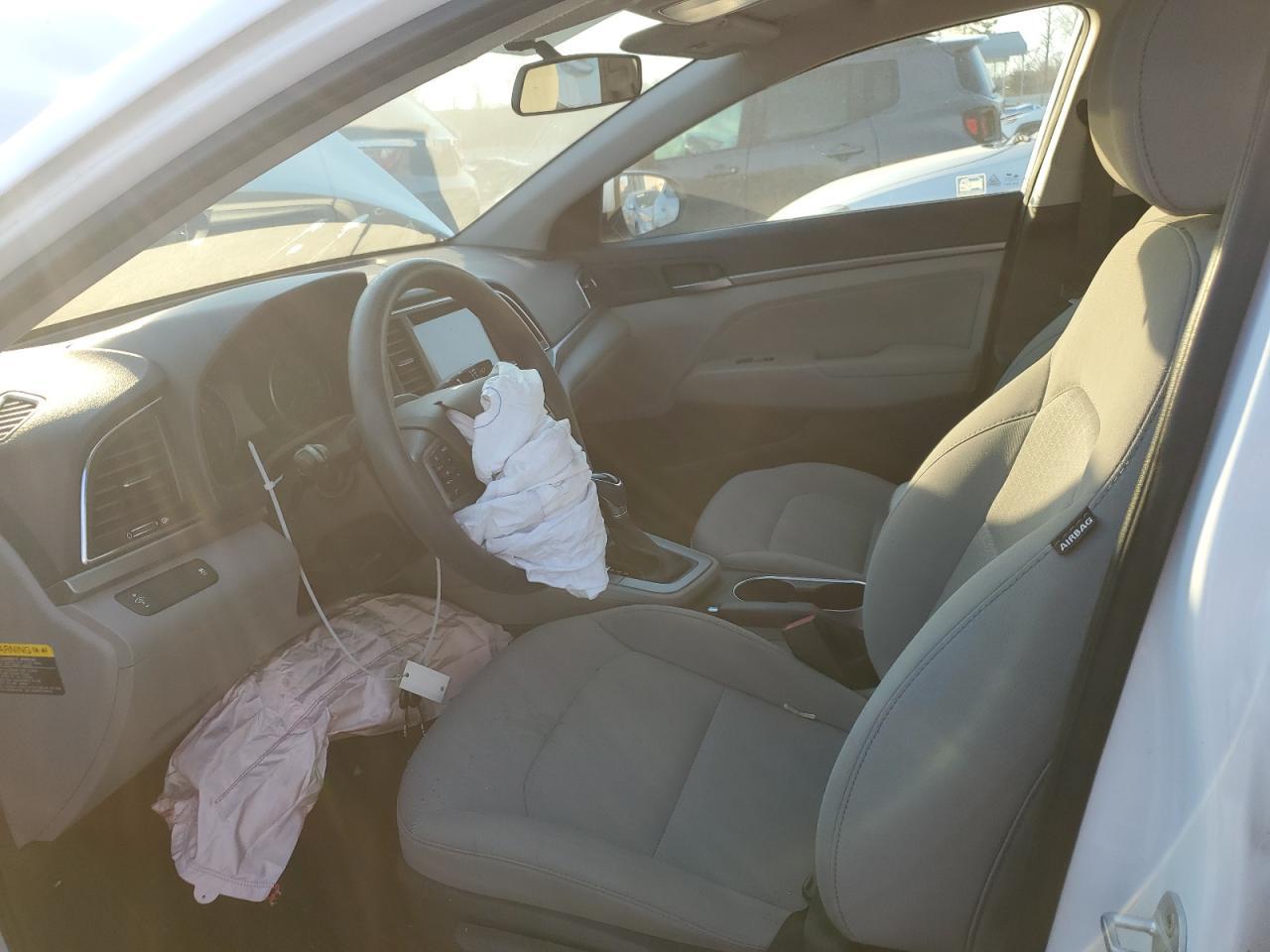 2017 HYUNDAI ELANTRA SE - Image 7
