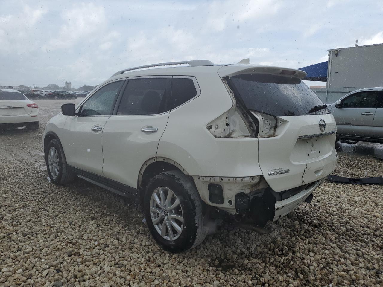 2018 NISSAN ROGUE S - Image 2
