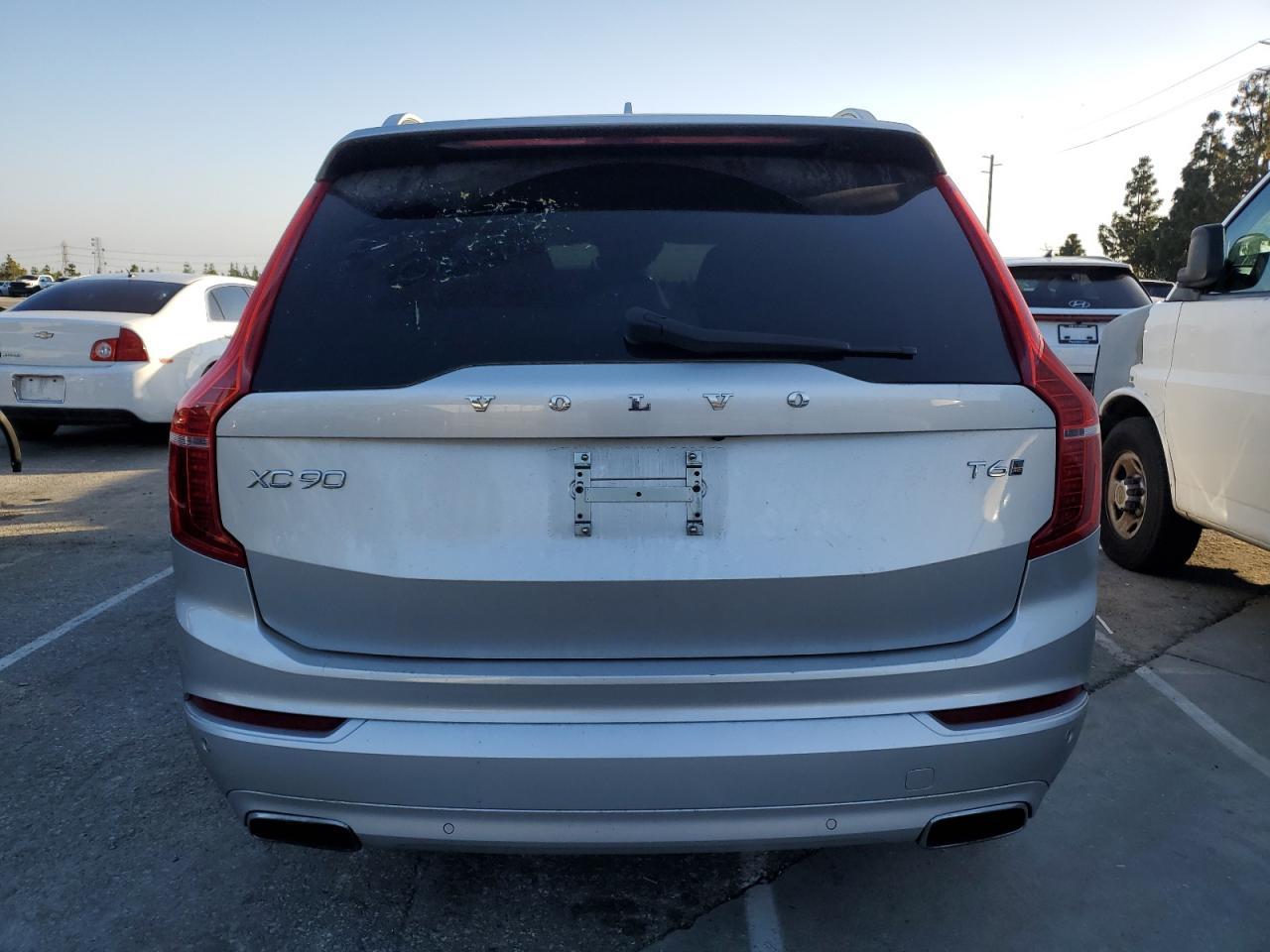 2016 VOLVO XC90 T6 - Фото 6