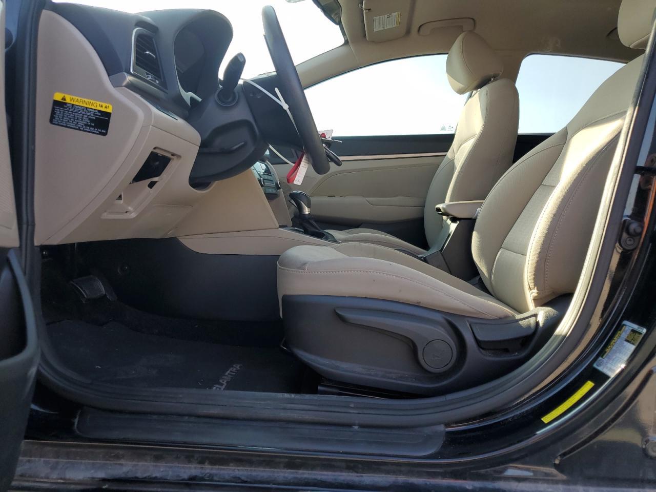 2018 HYUNDAI ELANTRA SE - Фото 7