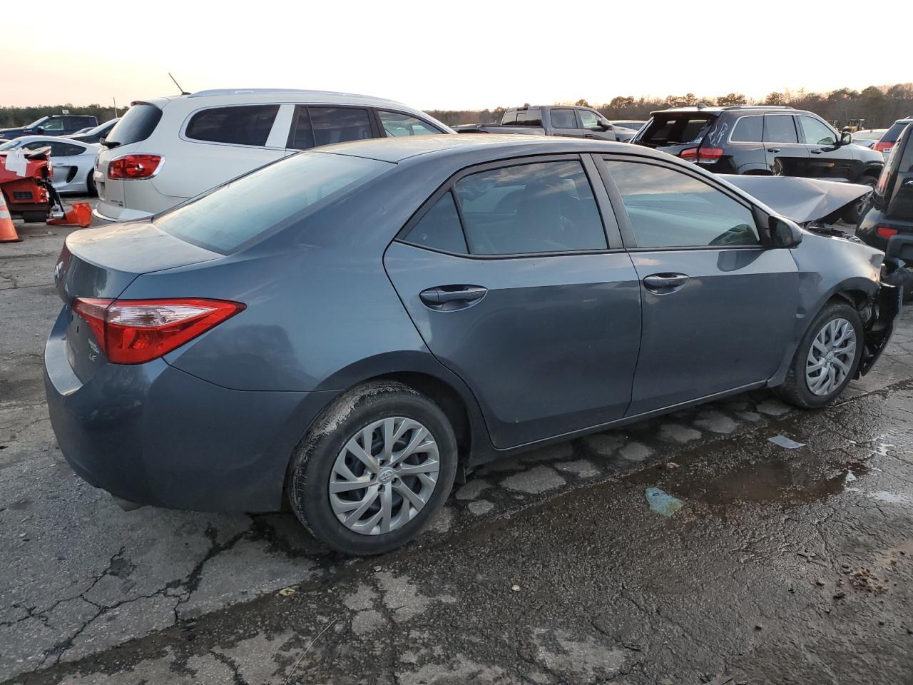 2018 TOYOTA COROLLA L - Image 3
