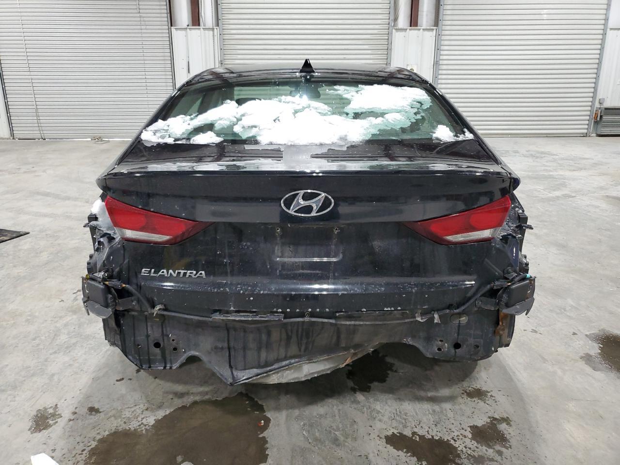2018 HYUNDAI ELANTRA SE - Фото 6