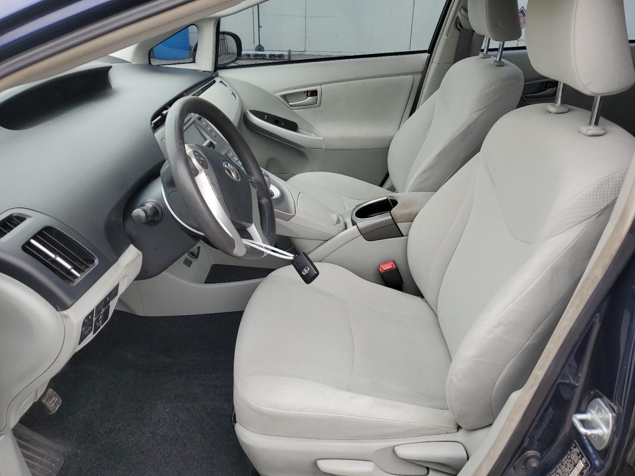 2013 TOYOTA PRIUS - Image 7