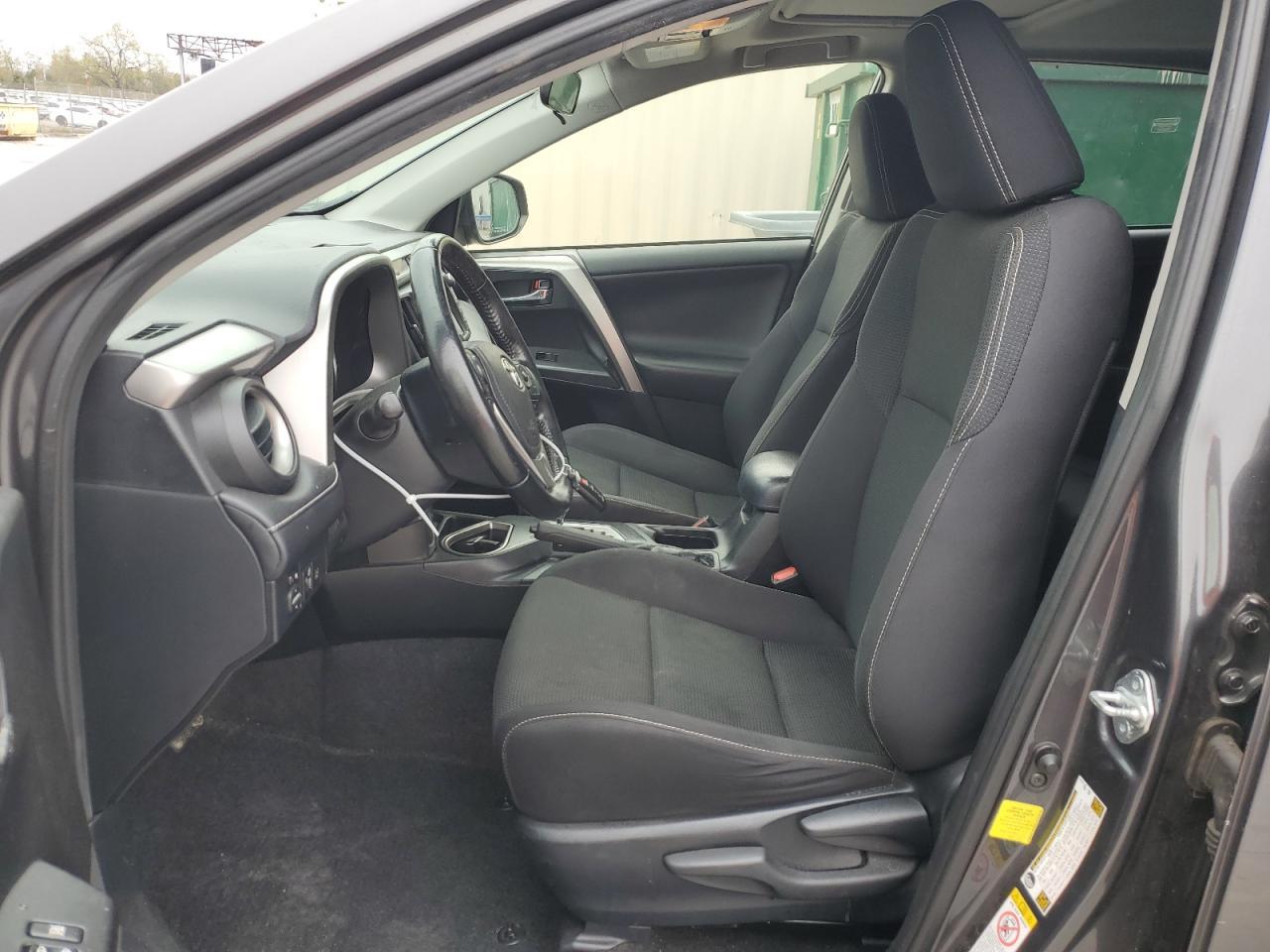 2017 TOYOTA RAV4 XLE - Фото 7