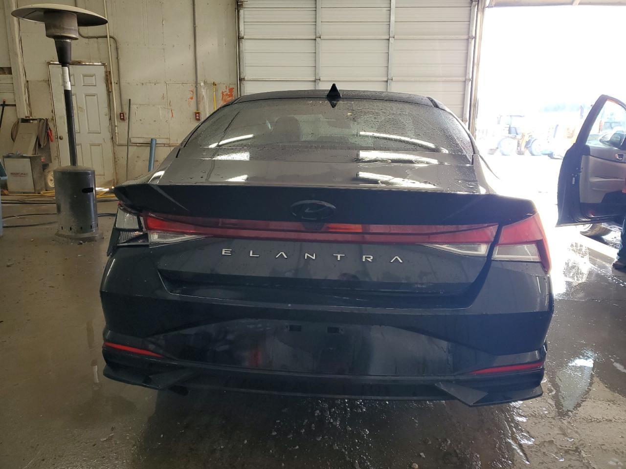 2023 HYUNDAI ELANTRA SE - Image 6