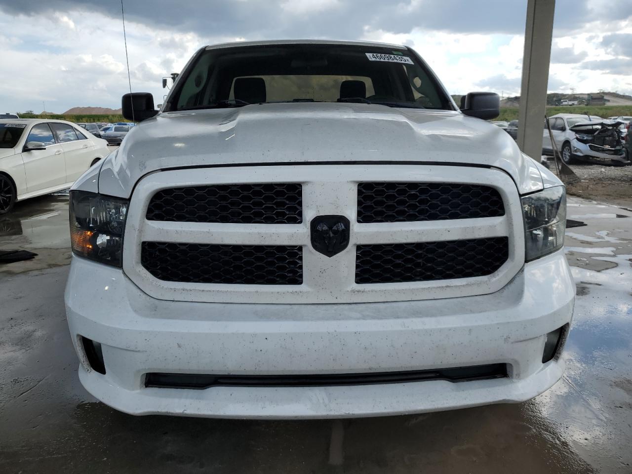 2017 RAM 1500 ST - Image 5