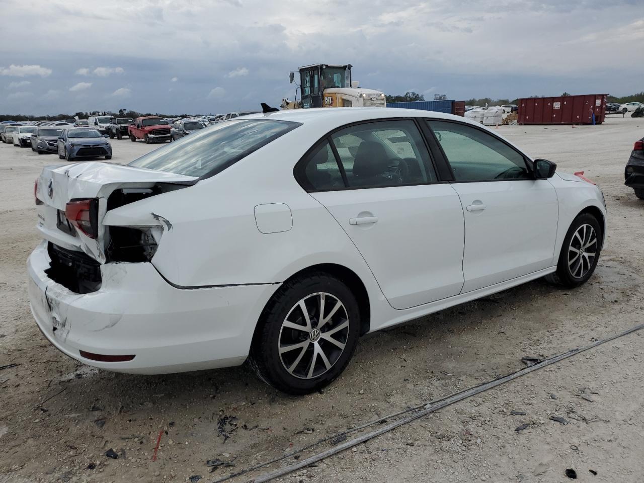 2016 VOLKSWAGEN JETTA SE - Image 3