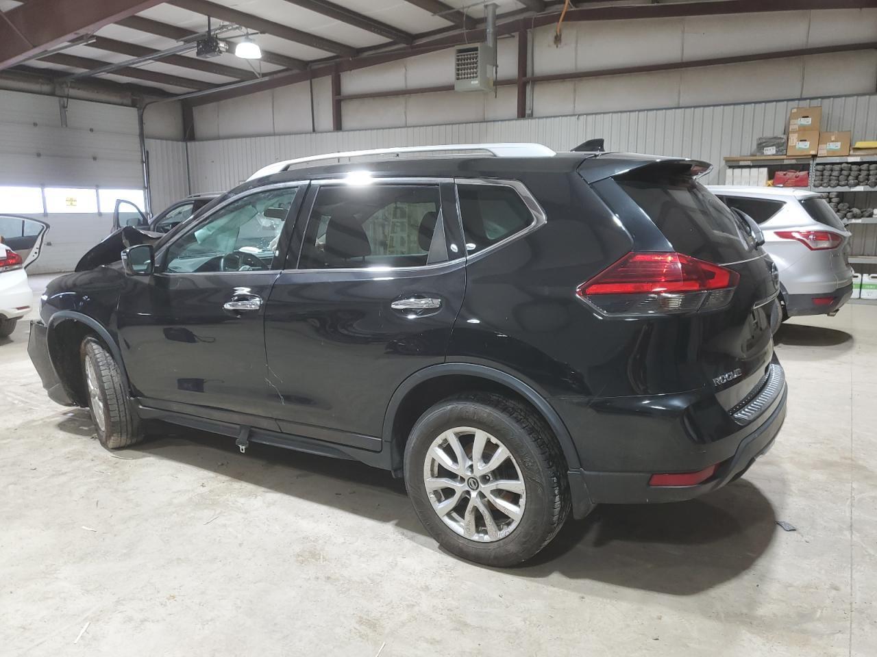 2017 NISSAN ROGUE SV - Image 2