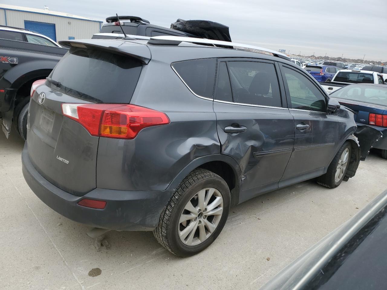 2015 TOYOTA RAV4 LIMIT - Фото 3