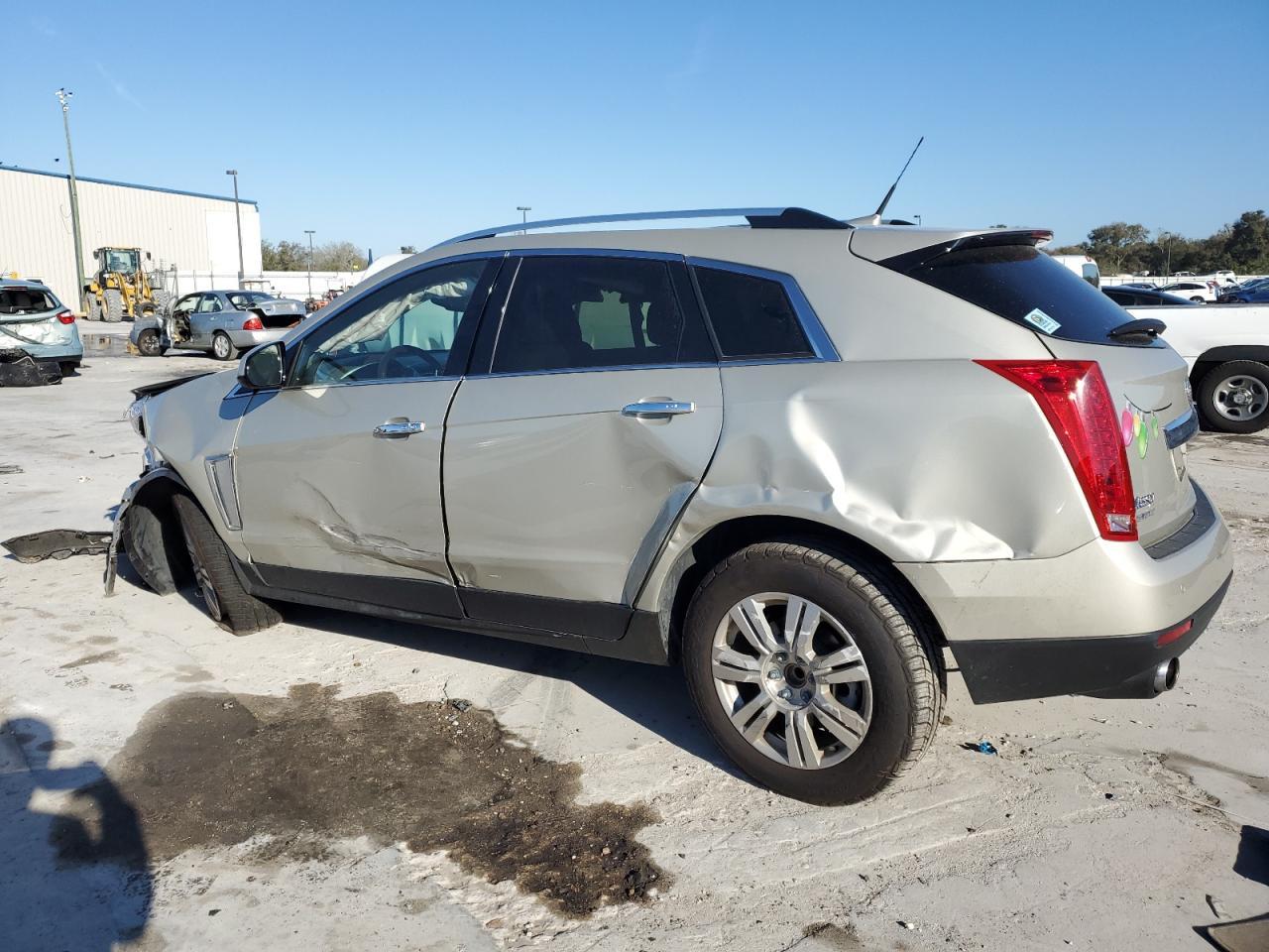 2013 CADILLAC SRX LUXURY - Image 2