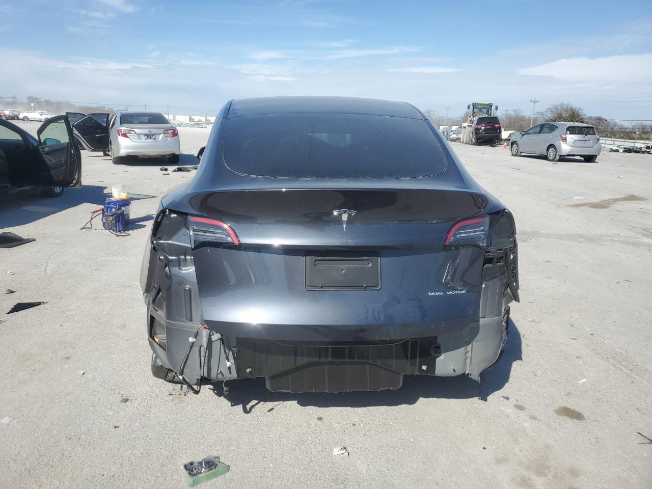 2024 TESLA MODEL Y - Image 6