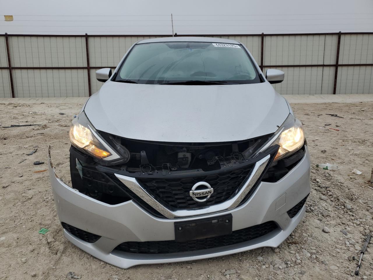 2017 NISSAN SENTRA S - Фото 5