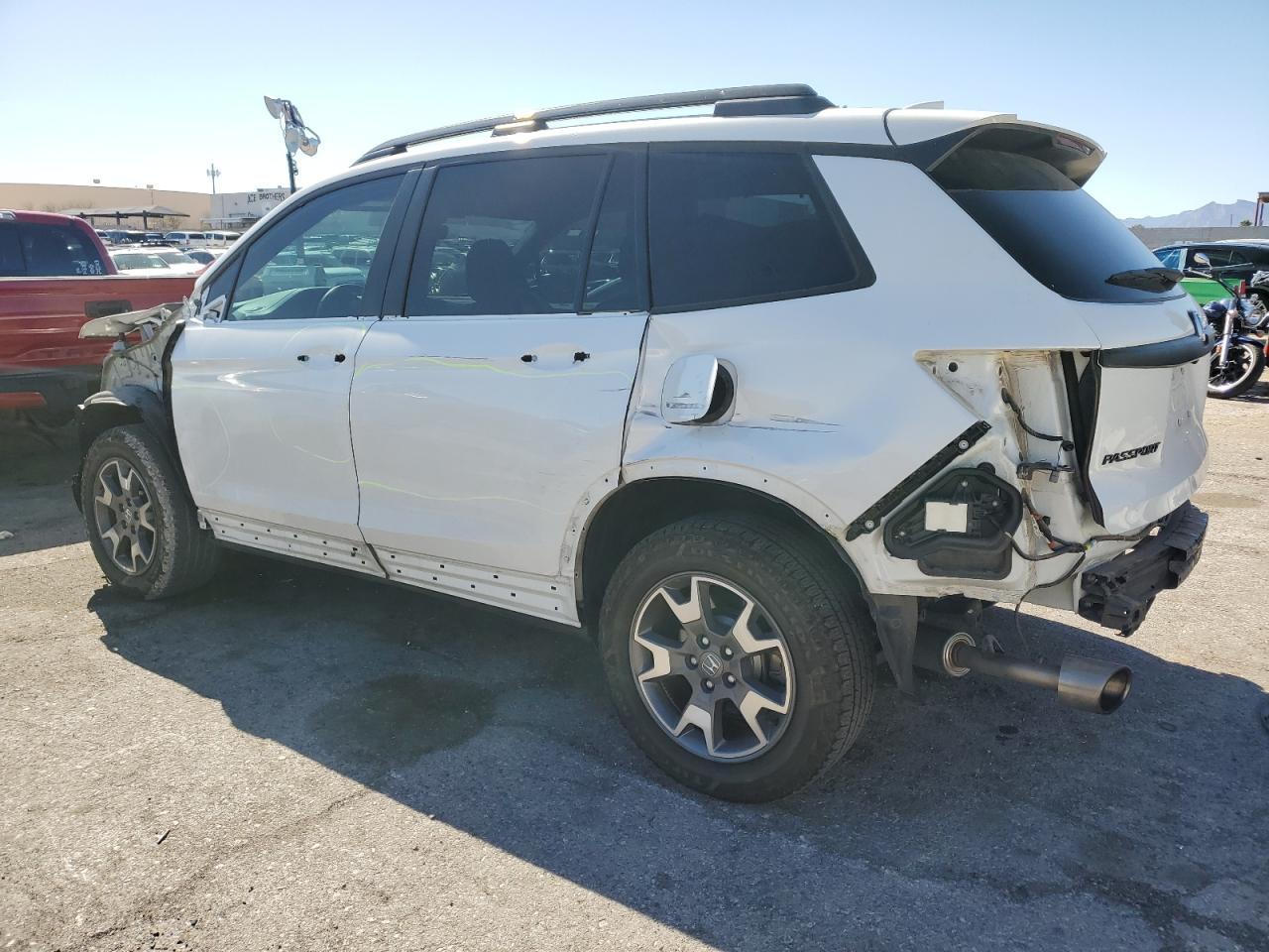 2022 HONDA PASSPORT T - Image 2