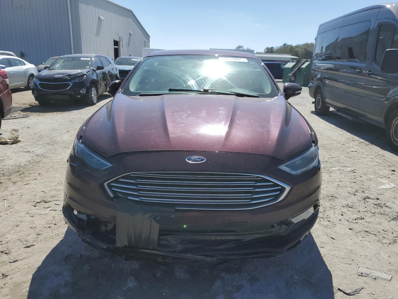 2017 FORD FUSION SE - Image 5