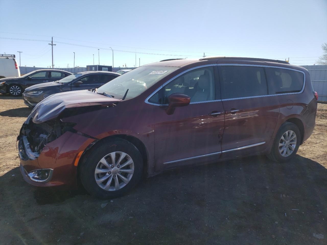 2017 CHRYSLER PACIFICA T
