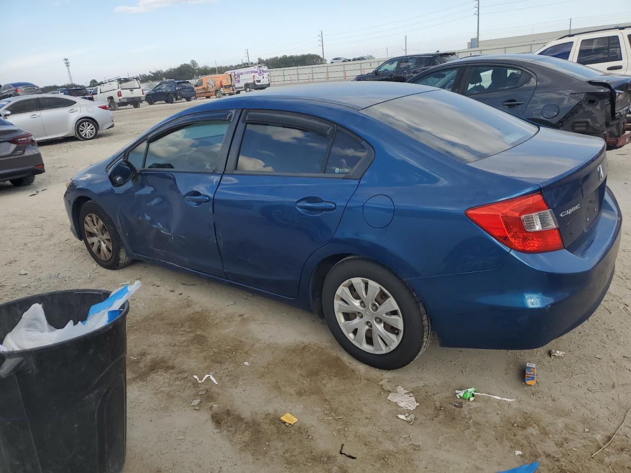 2012 HONDA CIVIC LX - Фото 2