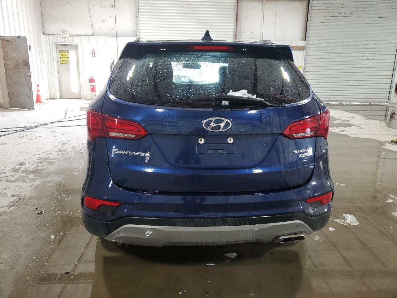 2017 HYUNDAI SANTA FE S - Image 6