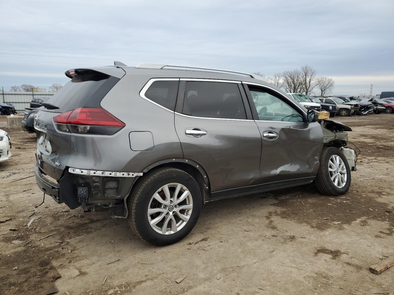 2018 NISSAN ROGUE S - Фото 3