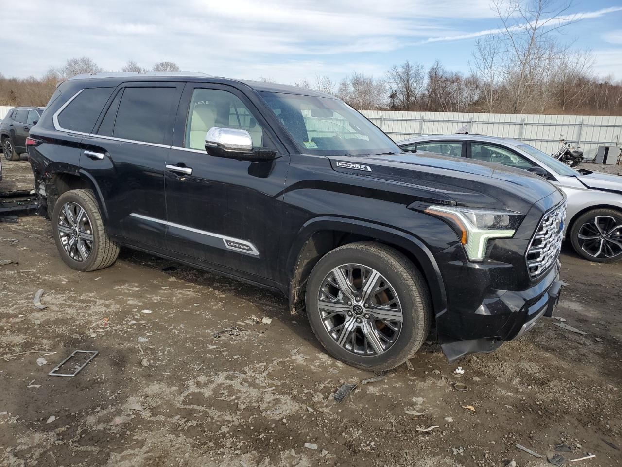 2023 TOYOTA SEQUOIA SR - Фото 4