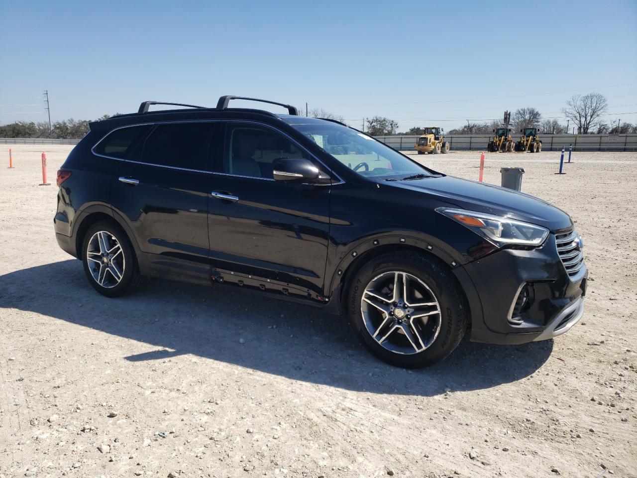 2017 HYUNDAI SANTA FE S - Image 4