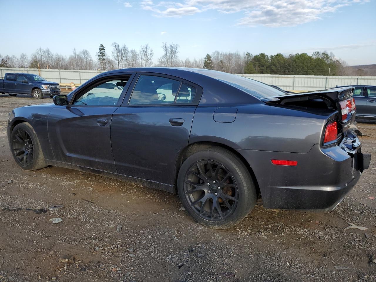 2013 DODGE CHARGER SE - Фото 2