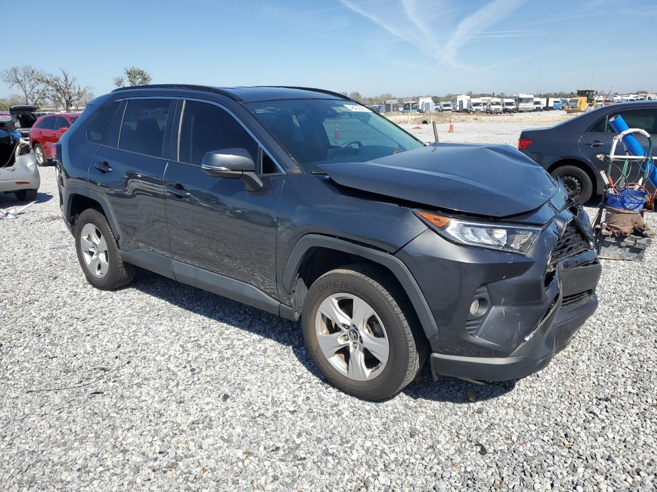 2020 TOYOTA RAV4 XLE - Image 4