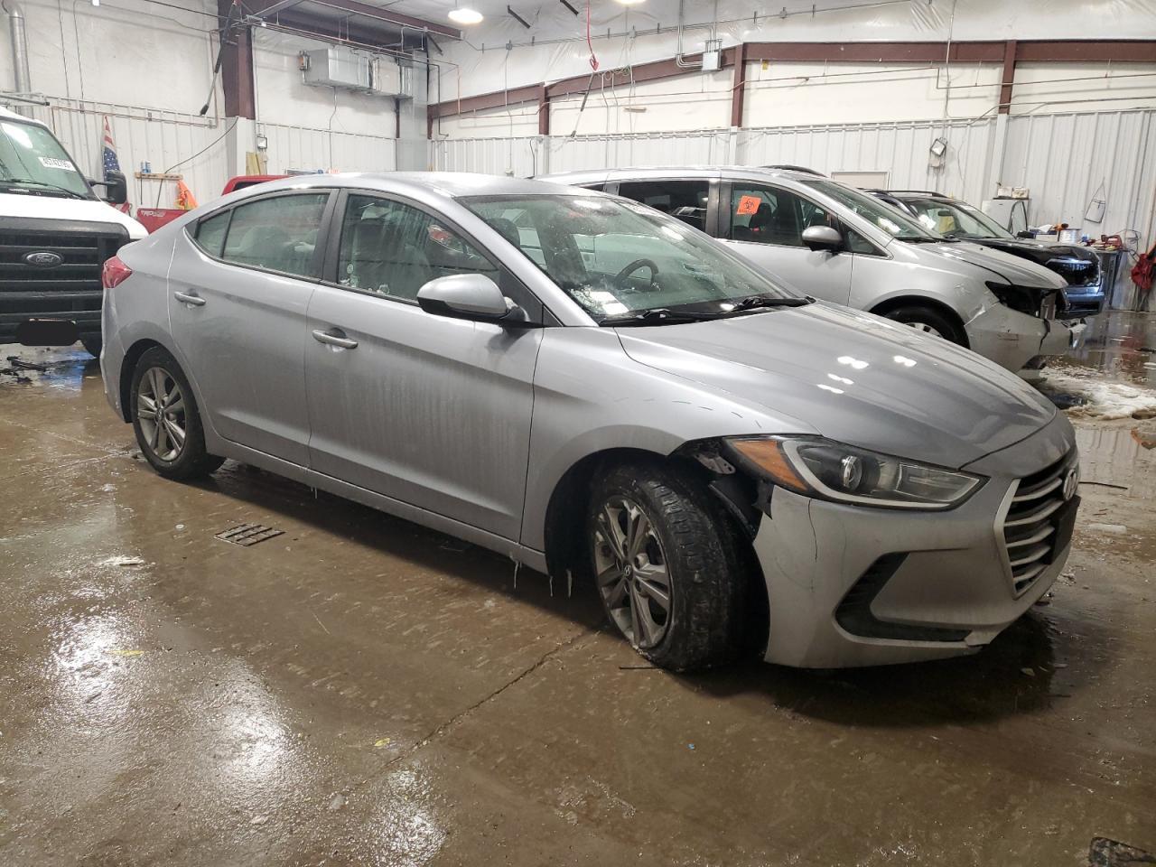 2017 HYUNDAI ELANTRA SE - Фото 4