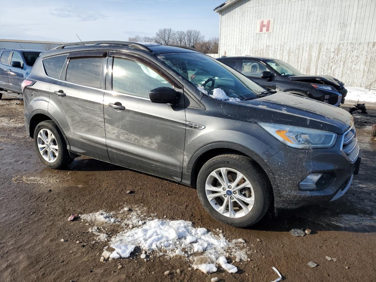 2017 FORD ESCAPE SE - Фото 4