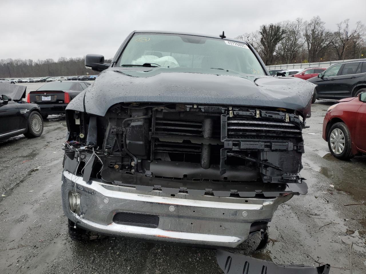 2017 RAM 1500 SLT - Image 5
