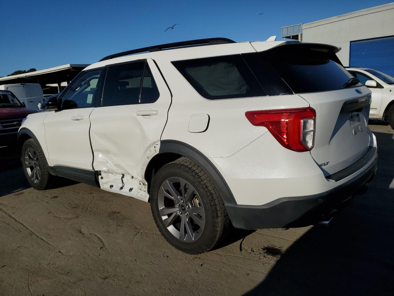 2022 FORD EXPLORER X - Фото 2