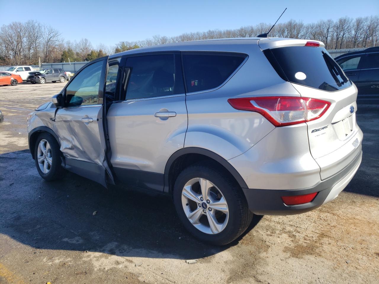 2015 FORD ESCAPE SE - Image 2