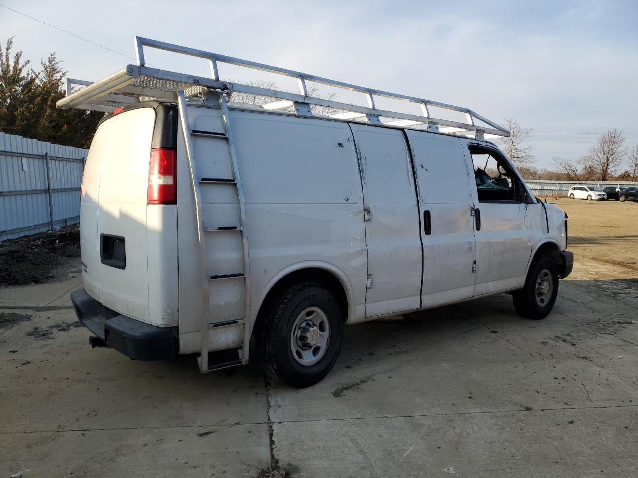 2013 CHEVROLET EXPRESS G3 - Фото 3