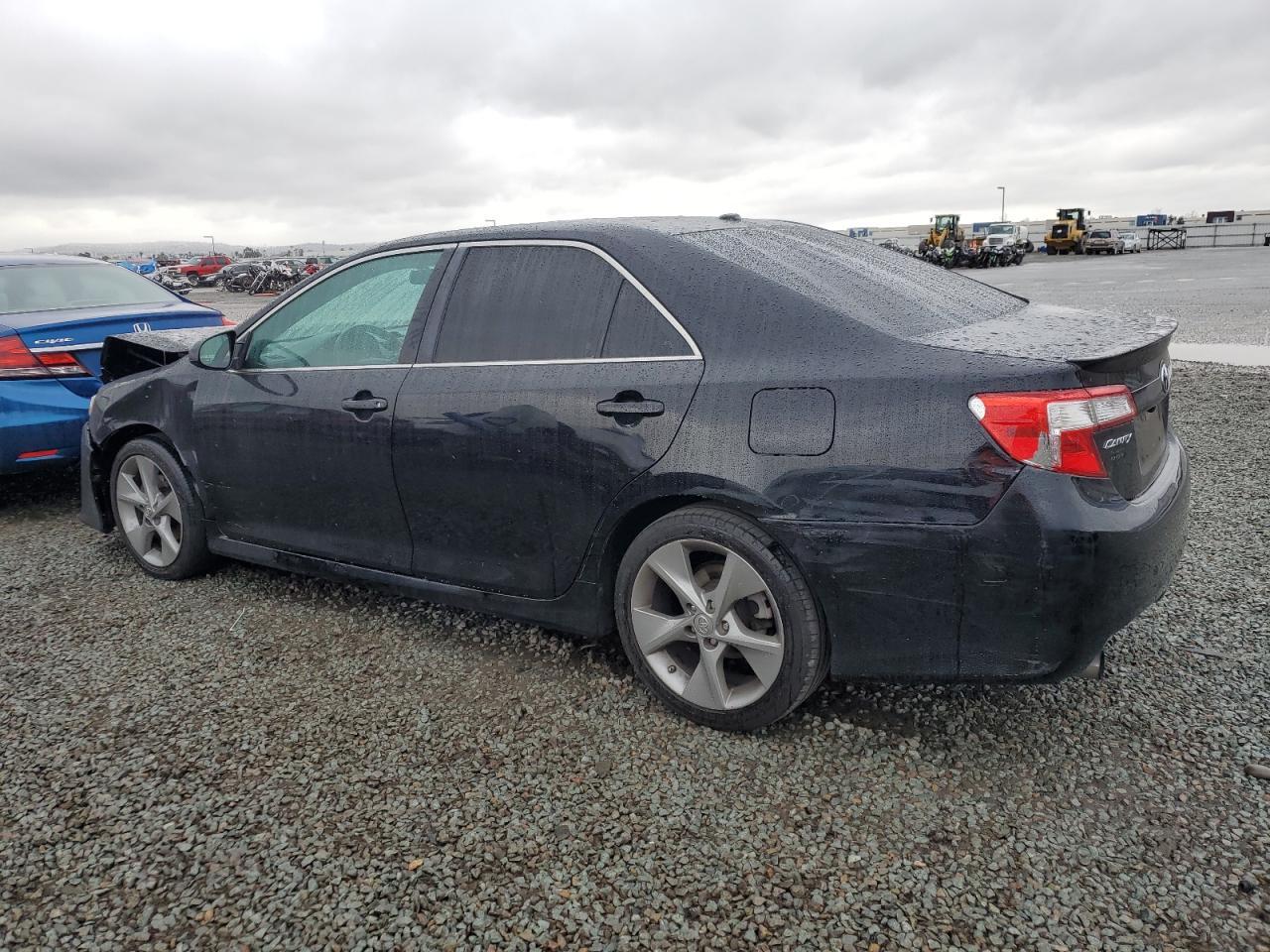 2012 TOYOTA CAMRY BASE - Фото 2