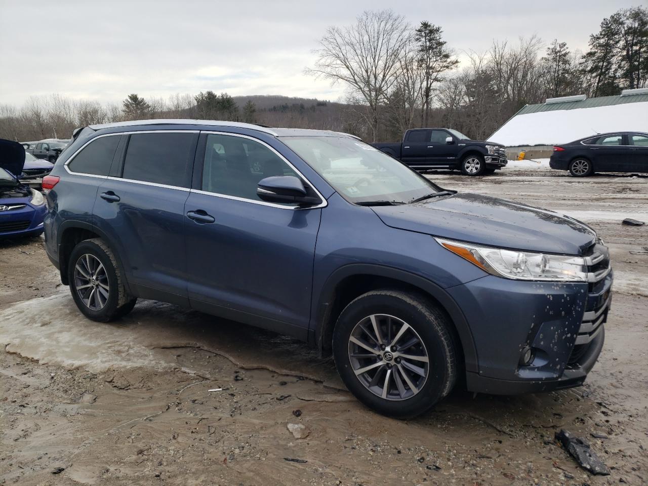 2019 TOYOTA HIGHLANDER - Image 4